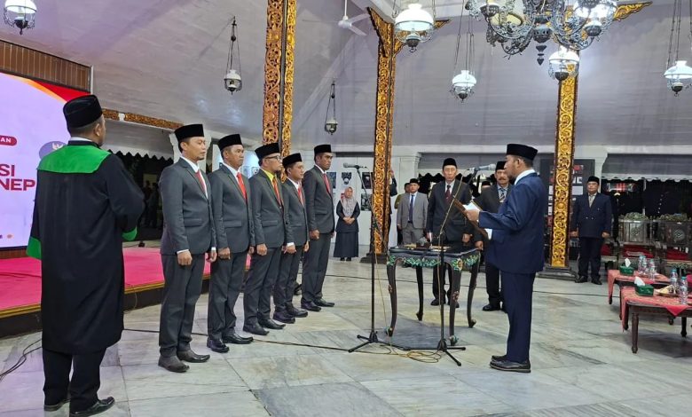 Pelantikan Komisioner KI, Bupati Fauzi Tegaskan Arah Sumenep sebagai Daerah Terbuka dan Akuntabel