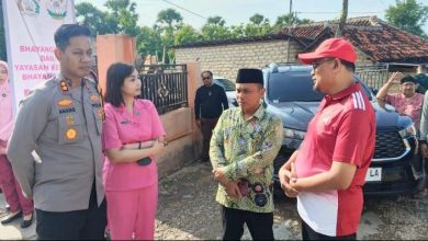 Camat Pragaan Apresiasi Kepedulian Kapolres Sumenep dan Bhayangkari untuk Korban Puting Beliung