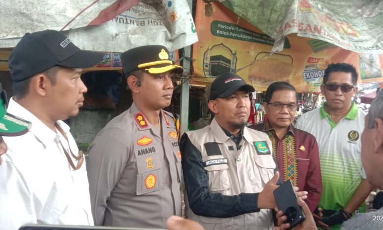 Cegah Penahanan Stok Jelang Ramadan, Bupati Fauzi Tegaskan Pengawasan Ketat di Kepulauan