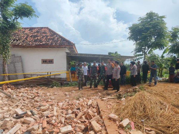 Kapolres bersama Forpimcam Batuputih cek lokasi kejadian