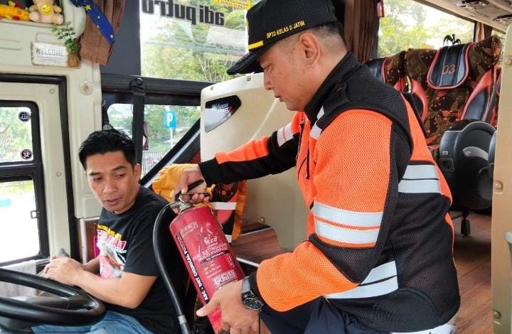 Antisipasi Lonjakan Penumpang, Terminal Arya Wiraraja Sumenep Utamakan Keselamatan dan Ramp Check Bus