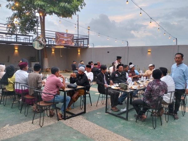 Buka puasa bersama dan Konsolidasi PSI Sumenep