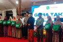 Bupati Sumenep Achmad Fauzi Wongsojudo bersama Forkopimda dan para janda penerima santunan saat gema takbir Iduladha 1447 H di Pendopo Agung Sumenep 