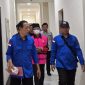Kades Pragaan Daya, Imrah saat dilakukan penahanan pada bulan april lalu (dok. Setarajatim)