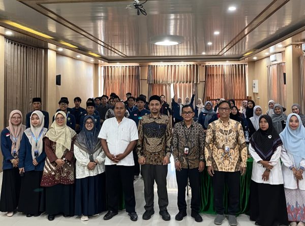 Antusias Mahasiswa Ikuti Sekolah Pasar Modal Syariah di IAI Tabah Lamongan