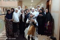 Kehangatan jamaah haji Sumenep rombongan. 22 kemoterapi 77 saat bersama Lia Istifhama