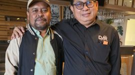 Ketua Umum SMSI Pusat, Firdaus (kanan) bersama Ketua SMSI Sumenep, Wahyudi