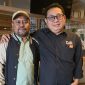 Ketua Umum SMSI Pusat, Firdaus (kanan) bersama Ketua SMSI Sumenep, Wahyudi