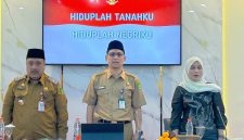 Dari kanan, Sinta Dwi Astari, Dinas PRKPCK Jawa Timur, Sekda Sumenep, Agus Dwi Saputra dan Plt Kadis Perkimhub Sumenep, Achmad Dzulkarnain.