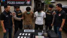 Dua terduga pemilik sabu saat di Polres Sumenep