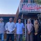 Sekdes Rombiya Hanan bersama pengunjung wisata Somber Rajeh 