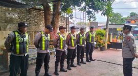 Kapolsek AKP Agus Sugito saat pimpin pengamanan pawai karnaval budaya
