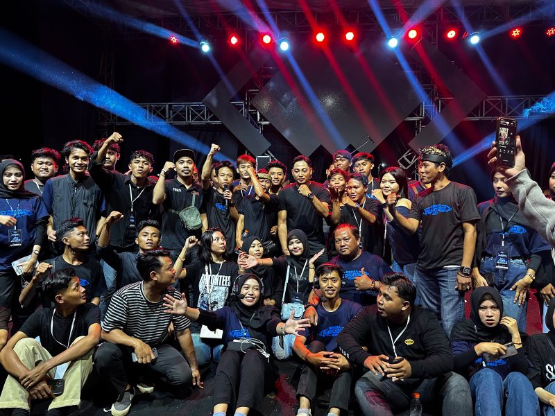 Kebersamaan BEM KM Uniba Madura dalam acara Reksa Musicverse 2026
