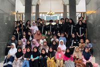 Para HIMA PPKn UNY saat bersama para Siswa TPA