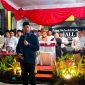 Bupati Sumenep Dr. H. Achmad Fauzi Wongsojudo saat melepas peserta Pawai Muharram 