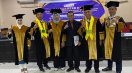 Dr. Rusliy bersama para penguji Unesa