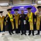 Dr. Rusliy bersama para penguji Unesa