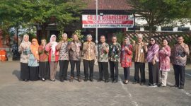 Sekda Edy Soepriyanto Bersama para pejabat/ASN Trenggalek 
