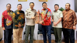Bupati Sumenep Achmad Fauzi Wongsojudo bersama Kementan RI di Jakarta 