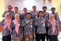 Kabid Permodalan H. Herman Hariyanto bersama staf dan tim nya usai acara Bimtek
