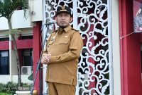 Bupati Sumenep Dr. H. Achmad Fauzi Wongsojudo saat pimpin upacara apel pagi