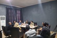 Dr. Agus Syabarrudin bersama Ketum dan Sekjen SMSI