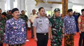 Paling kiri, Moh. Ramli Kepala DKUPP Sumenep 