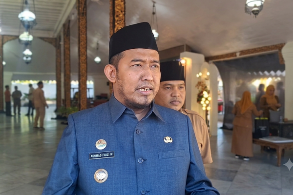 Bupati Sumenep Achmad Fauzi Wongsojudo usai acara di pendopo agung (dokumen)