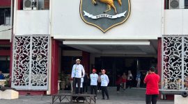 Bupati Sumenep Achmad Fauzi Wongsojudo saat pimpin apel pagi 