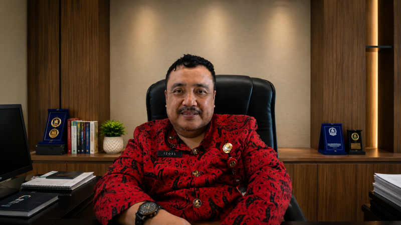Plt. Kadis Perkimhub Sumenep, Drs
 Achmad Dzulkarnain 