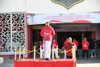 Bupati Sumenep Dr. H. Achmad Fauzi Wongsojudo saat memimpin apel pagi 
