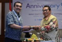 Prof. Dr. Harris Athur Hedar (kiri) bersama Ketua Umum SMSI Pusat, Drs. Firdaus