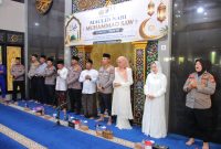 Kebersamaan Kapolresta Sumenep dalam balutan Maulid Nabi Muhammad SAW di Masjid Walisongo 