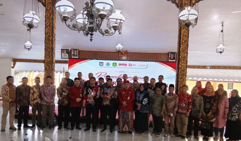 Bupati bersama para pejabat dan Camat se-Kabupaten Sumenep 