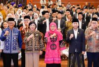 Gubernur Jawa Timur Khofifah Indar Parawansa saat menghadiri acara pelantikan MES 2026-2031