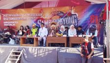 Kegiatan pawai budaya di Sambirobyong