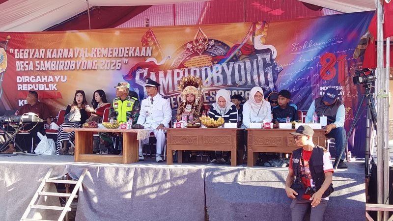 Kegiatan pawai budaya di Sambirobyong