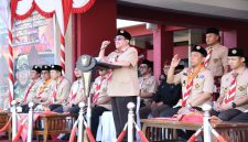 Wabup Sumenep saat pimpin apel hari pramuka ke-65