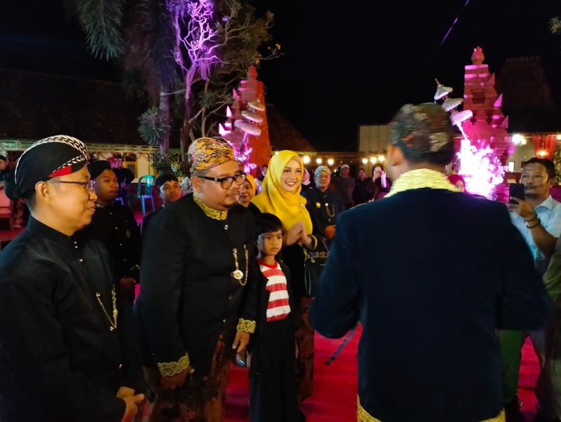 Kades Muzanni sambut kehadiran Bupati Sumenep Achmad Fauzi Wongsojudo 