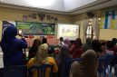 Suasana kebersamaan warga Desa Tinggimae dengan Tim Cara’de PPK Ormawa Universitas Hasanuddin (UH) Makassar