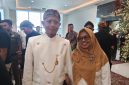 Dirut BPRS Bhakti Sumekar, H. Hairil Fajar bersama Istri saat menghadiri Paripurna Hari Jadi Sumenep ke-757 