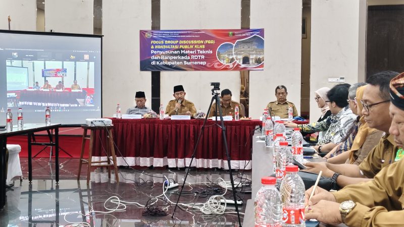Bupati Sumenep saat acara FGD bersama Sekdakab dan seluruh camat