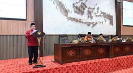 Wabup Sumenep KH Imam Hasyim saat rapat paripurna di DPRD Sumenep 