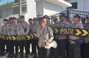 Salah satu aktivis JSP saat menyampaikan tuntutan di depan kantor Kejaksaan Negeri Sumenep 