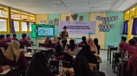 Kegiatan pelatihan digitalisasi guru non-PNS di Pagerungan Besar 
