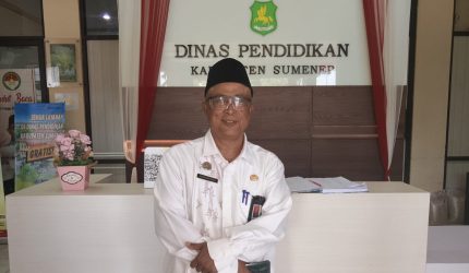 Empat Hari Siswa di Sumenep Berbusana Santri, Disdik Tanamkan Semangat Membangun Negeri
