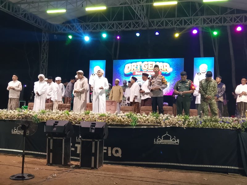 Kegiatan DRT Gemar Bersholawat do lapangan Banasare